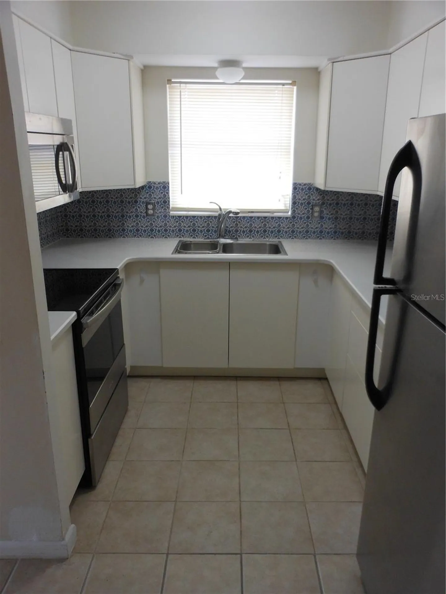 138 36th Avenue N St Petersburg FL 33704
