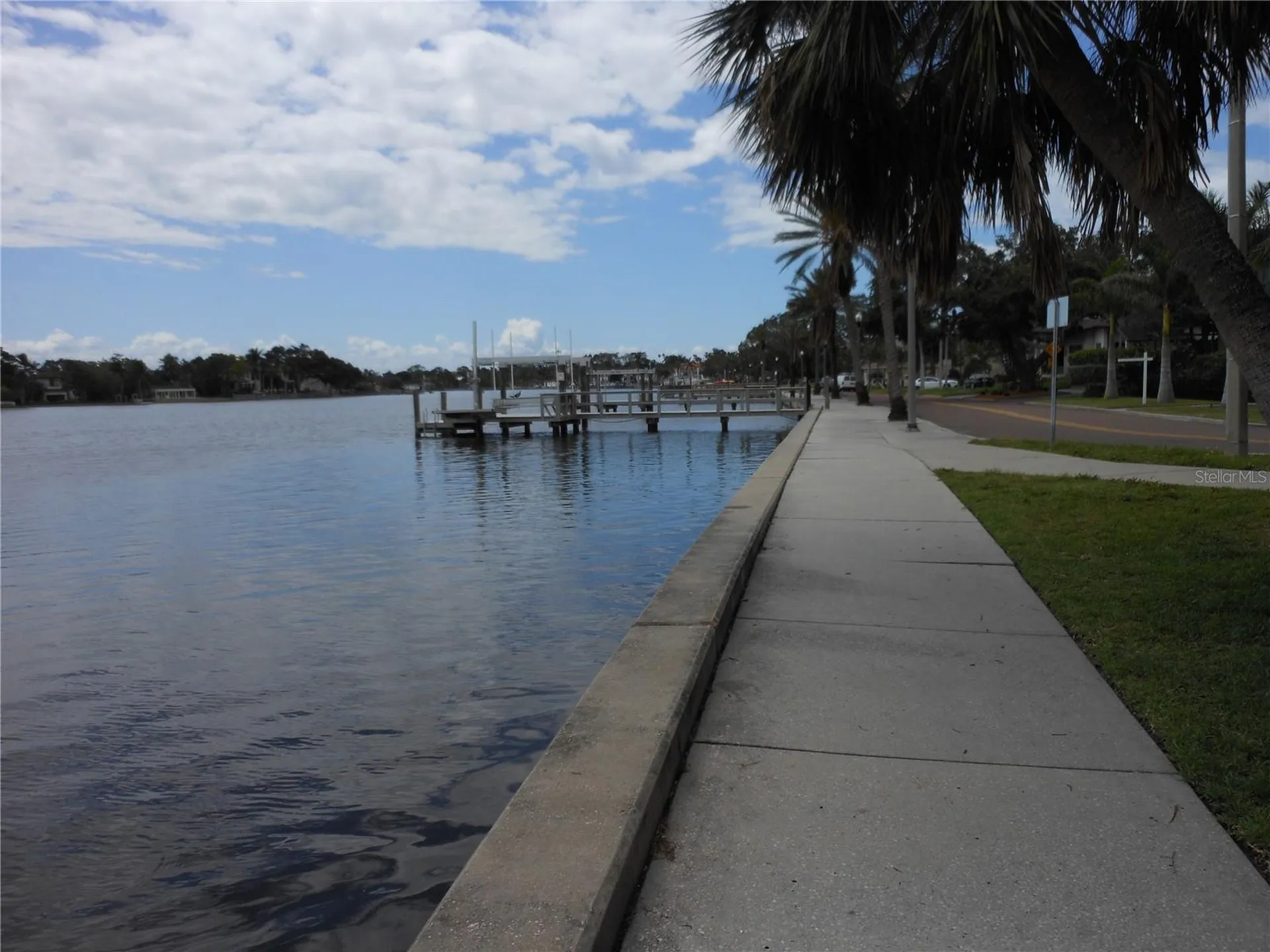 138 36th Avenue N St Petersburg FL 33704