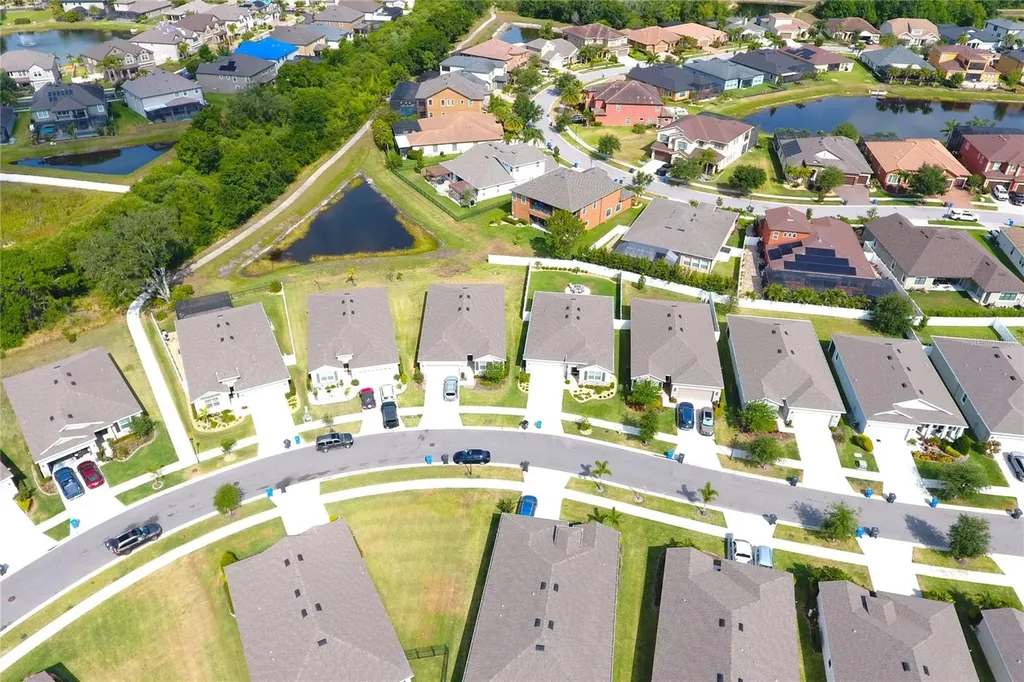 13327 Waterleaf Garden Circle Riverview FL 33579