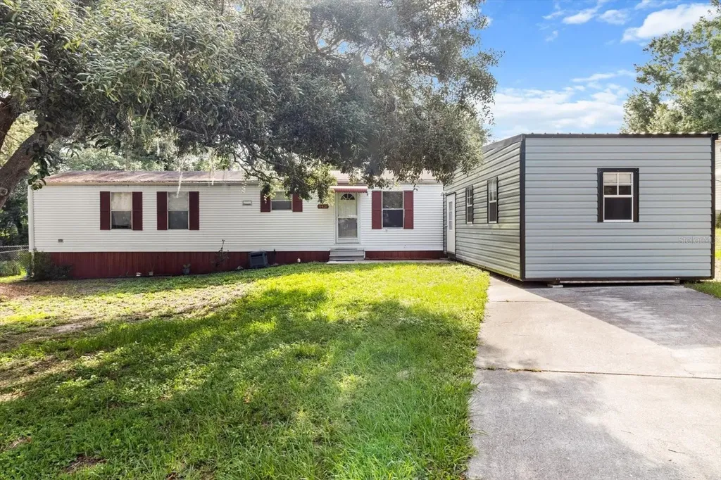 8431 S Lake Consuella Drive Floral City FL 34436