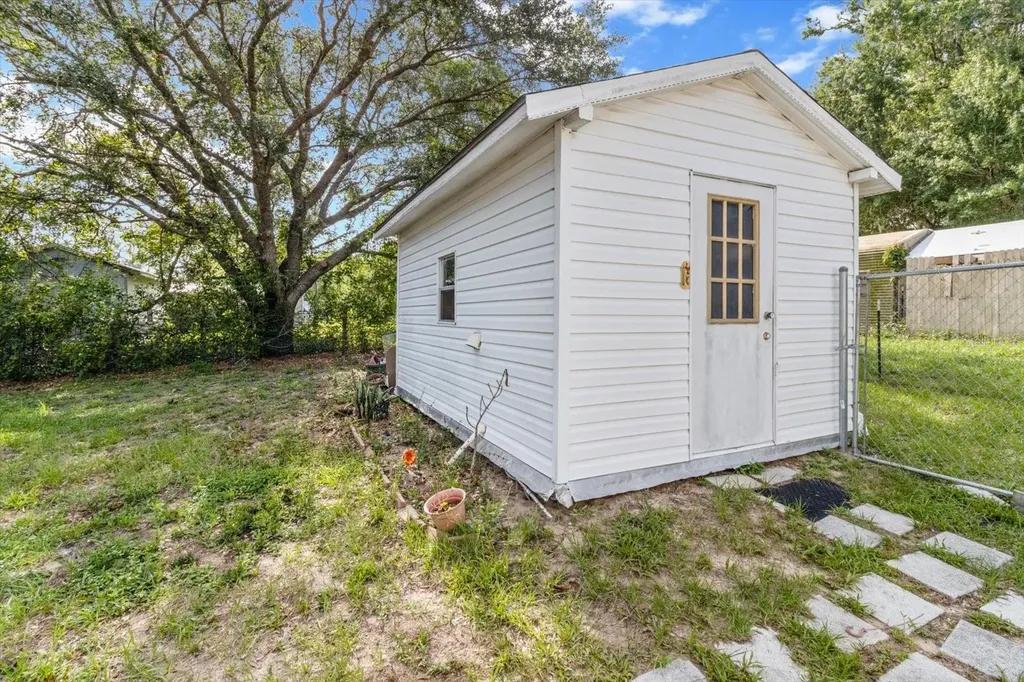 8431 S Lake Consuella Drive Floral City FL 34436