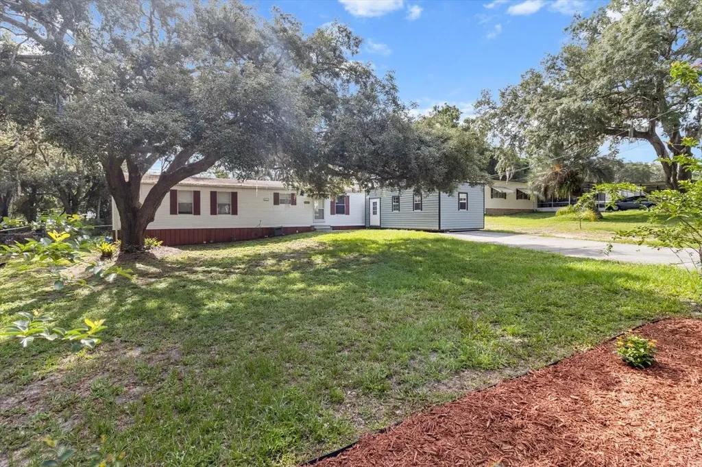 8431 S Lake Consuella Drive Floral City FL 34436
