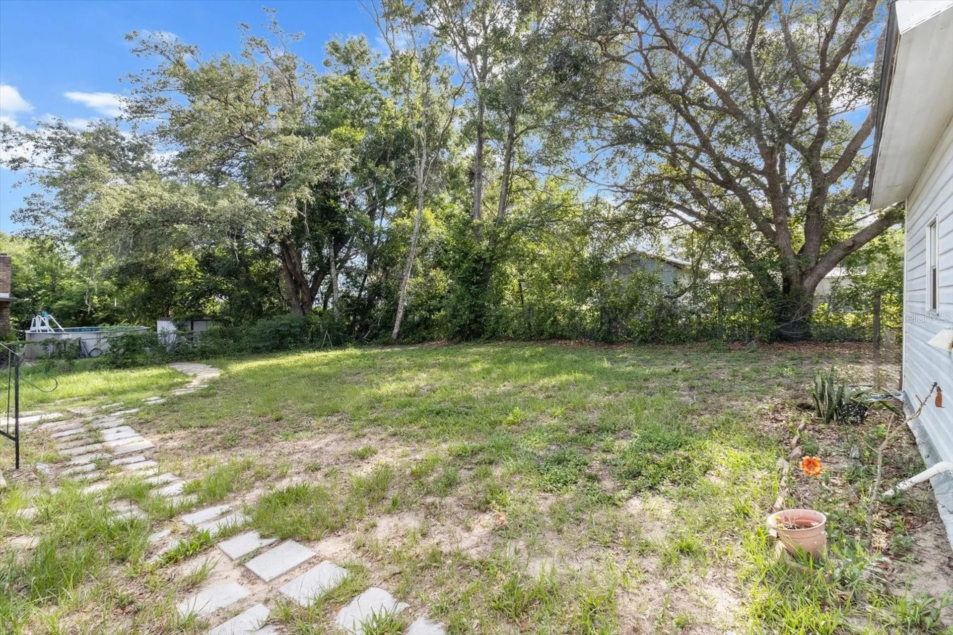 8431 S Lake Consuella Drive Floral City FL 34436