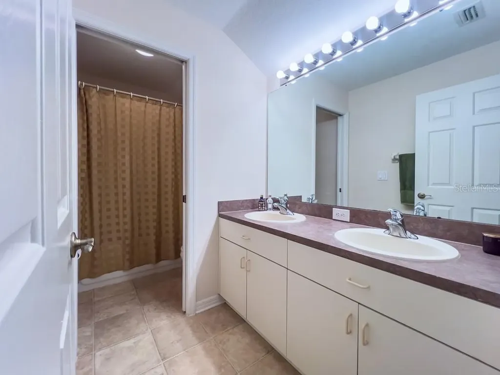 2160 Brandon Park Circle Brandon FL 33510