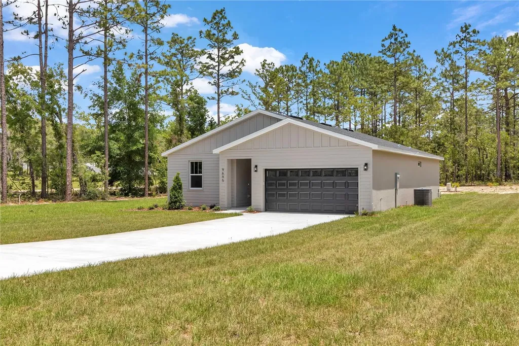 9695 SW 125 Court Road Dunnellon FL 34432