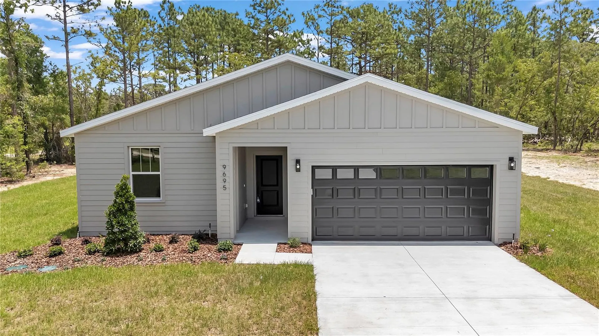 9695 SW 125 Court Road Dunnellon FL 34432