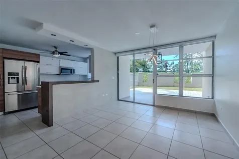70 Condominio Alamanda Oeste Guaynabo PR 00969