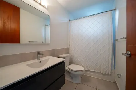 70 Condominio Alamanda Oeste Guaynabo PR 00969