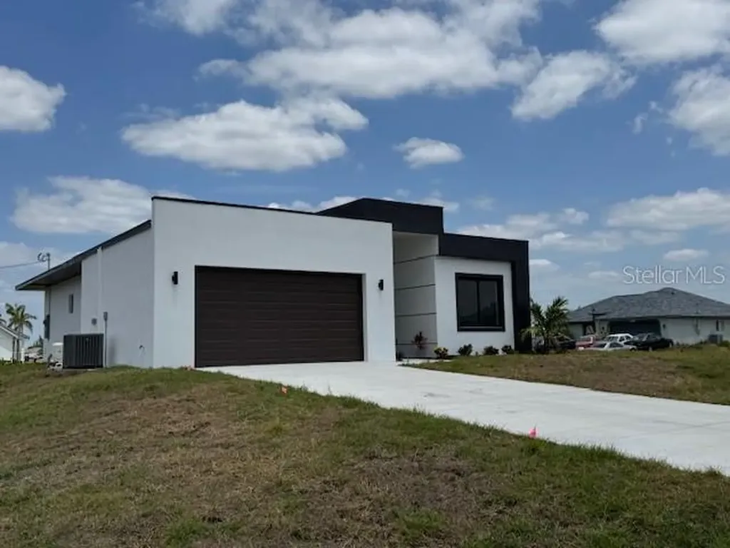 101 NW 10th Terrace Cape Coral FL 33993