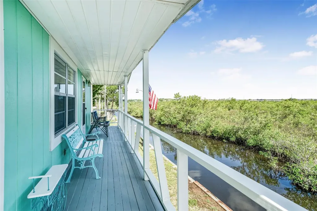 2220 S Coon Point Crystal River FL 34429