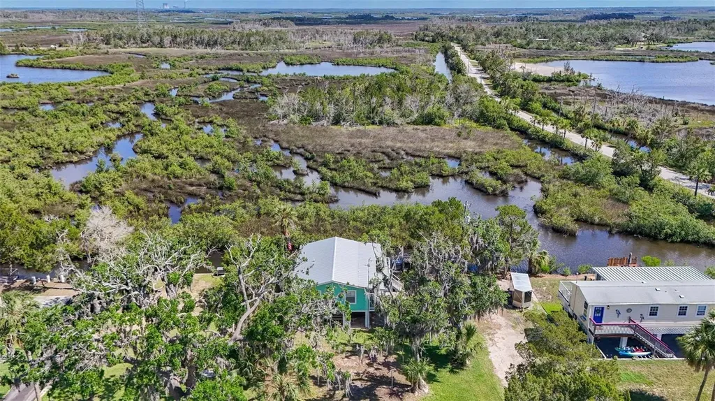 2220 S Coon Point Crystal River FL 34429