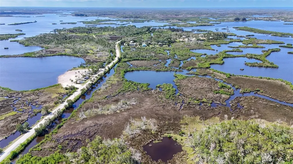 2220 S Coon Point Crystal River FL 34429