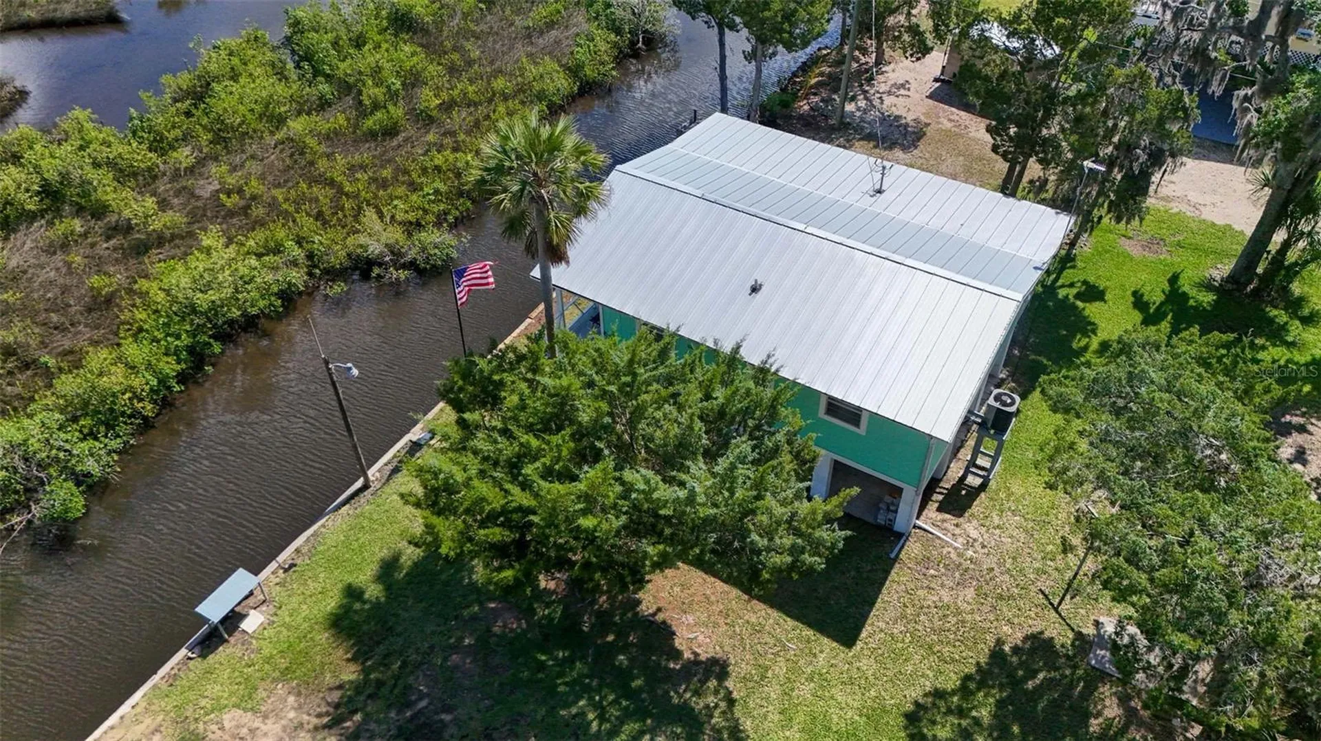 2220 S Coon Point Crystal River FL 34429
