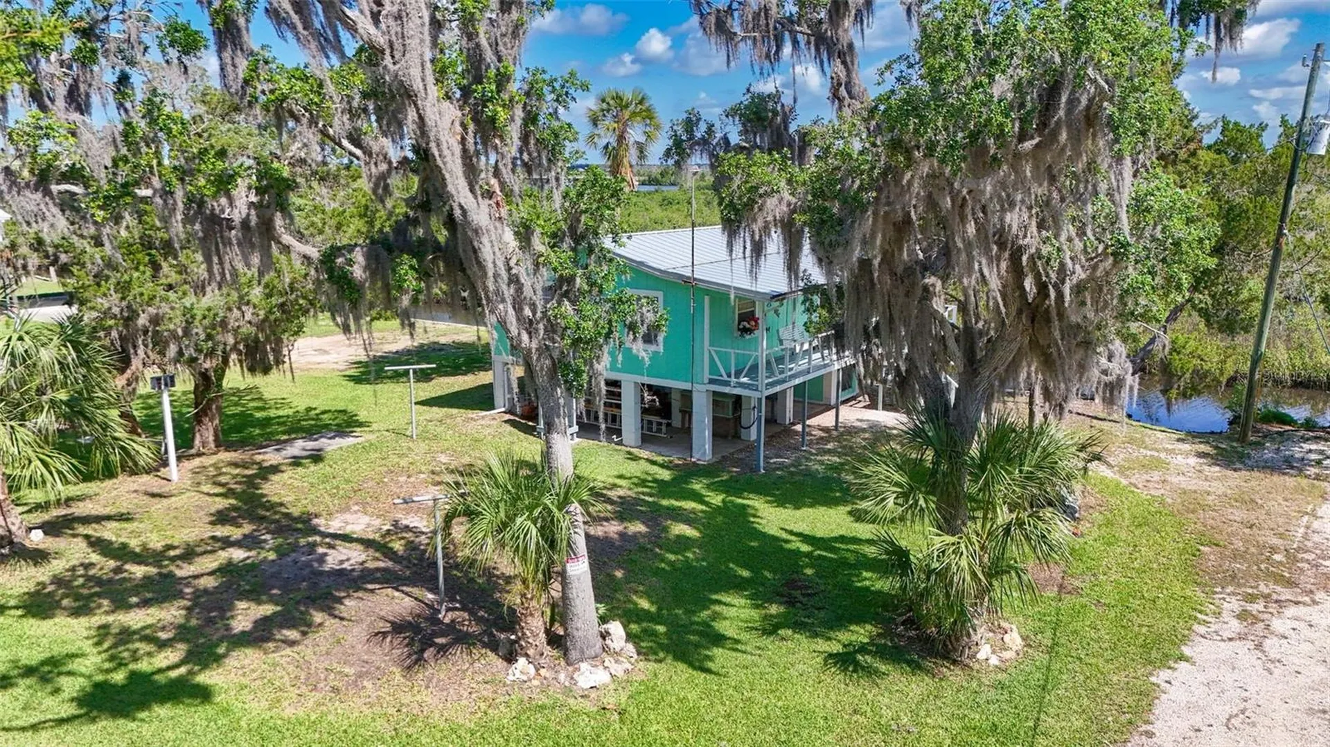 2220 S Coon Point Crystal River FL 34429