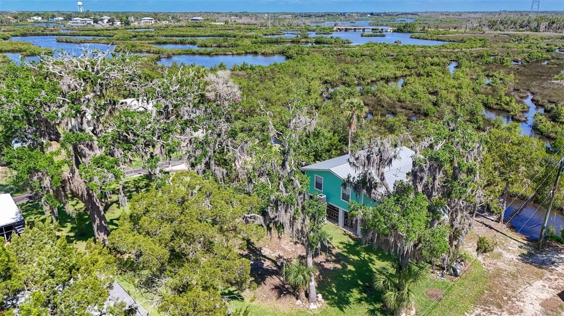2220 S Coon Point Crystal River FL 34429