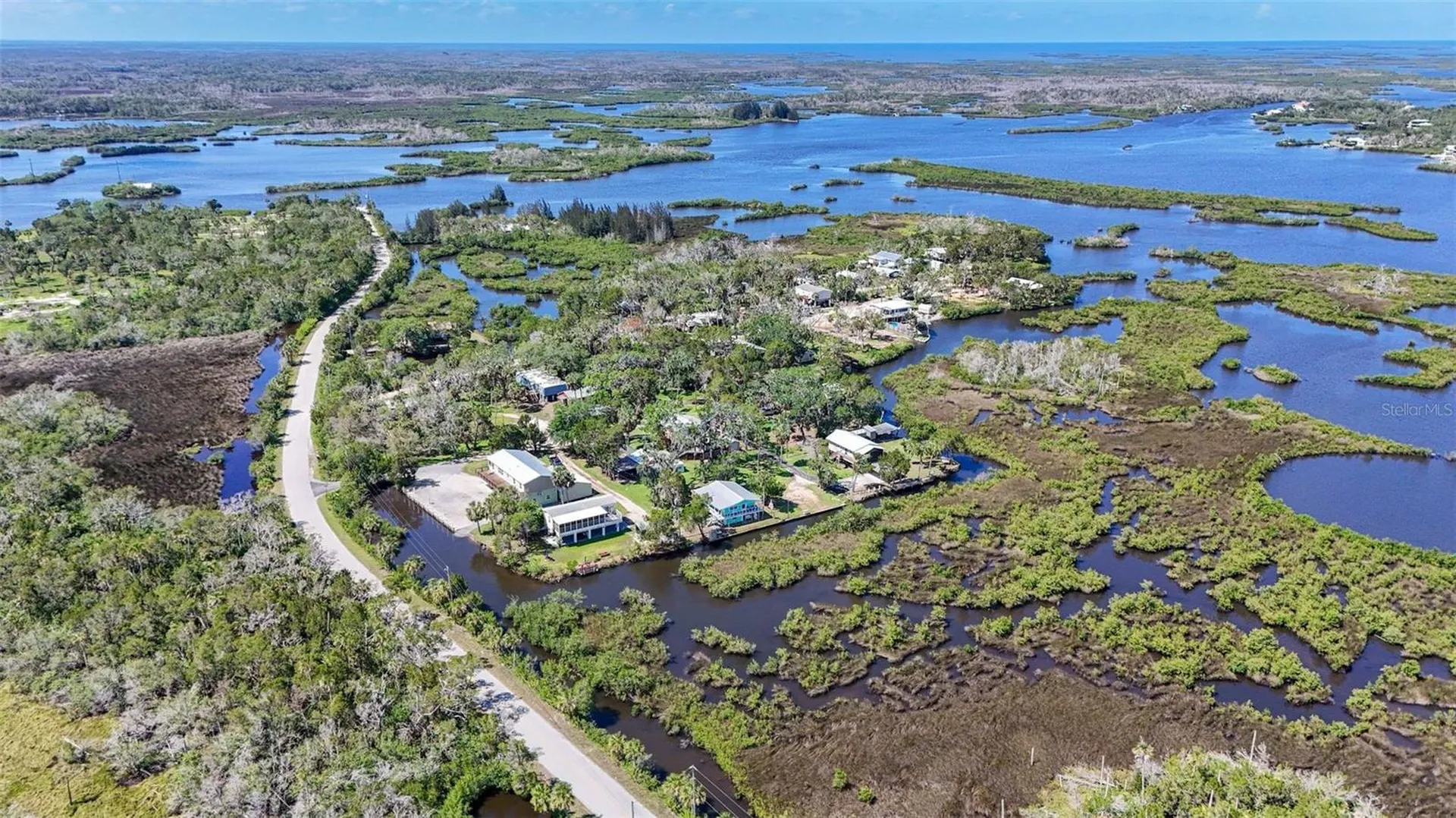 2220 S Coon Point Crystal River FL 34429