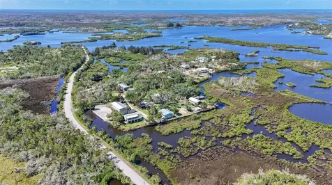 2220 S Coon Point Crystal River FL 34429