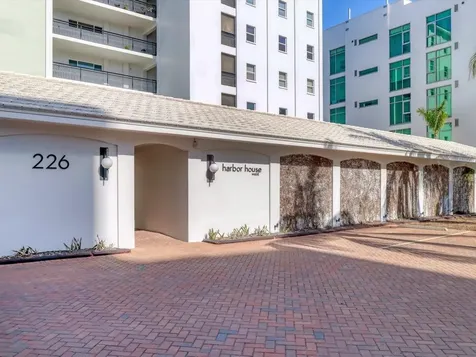 226 Golden Gate Point Sarasota FL 34236
