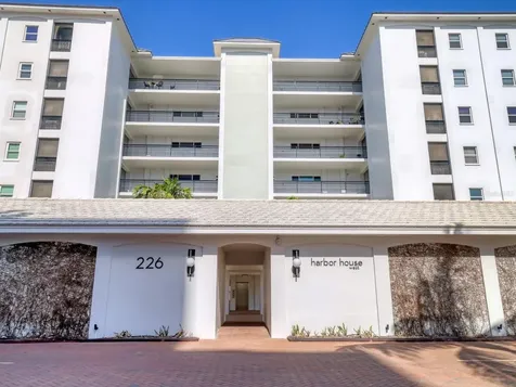 226 Golden Gate Point Sarasota FL 34236