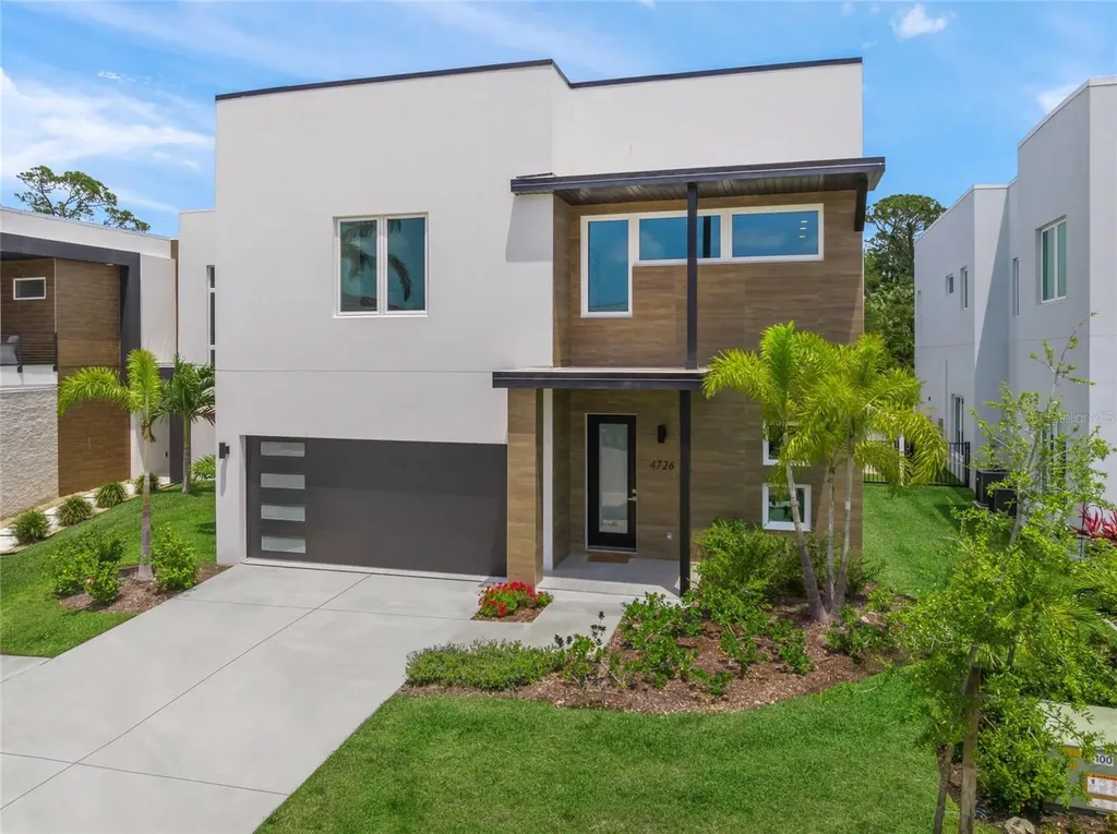 4726 Rivetta Court Sarasota FL 34231