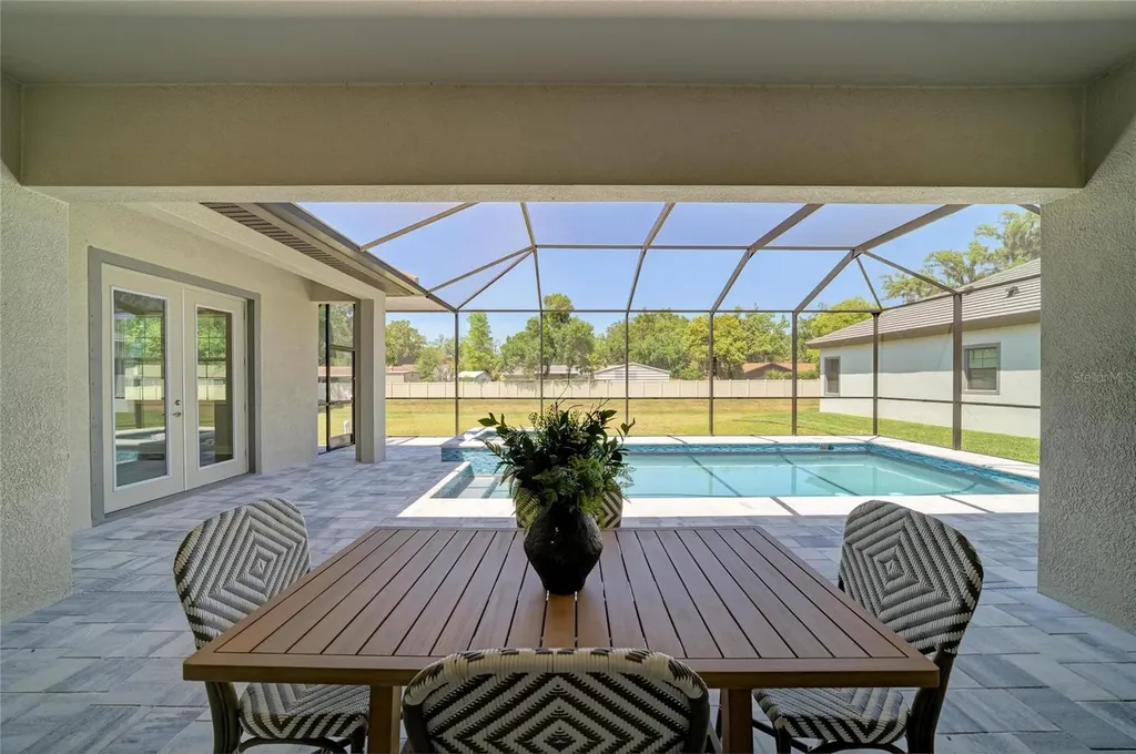 174 Hidden Estates Court Brandon FL 33511