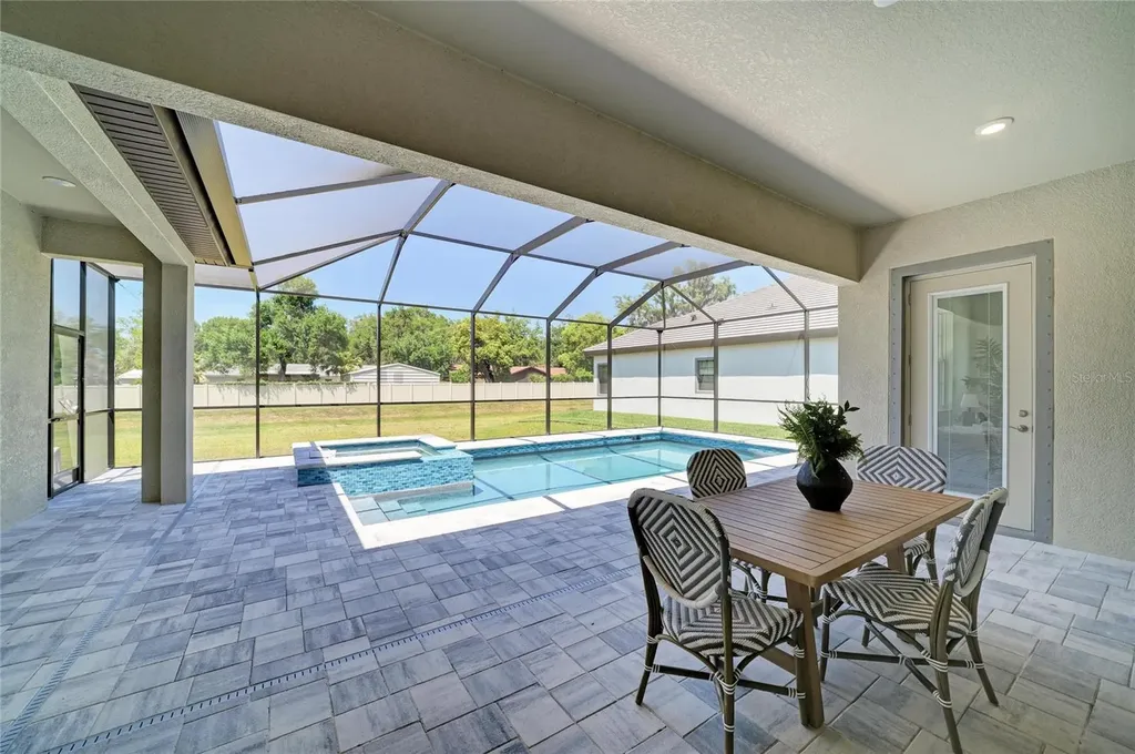 174 Hidden Estates Court Brandon FL 33511
