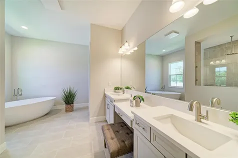 174 Hidden Estates Court Brandon FL 33511