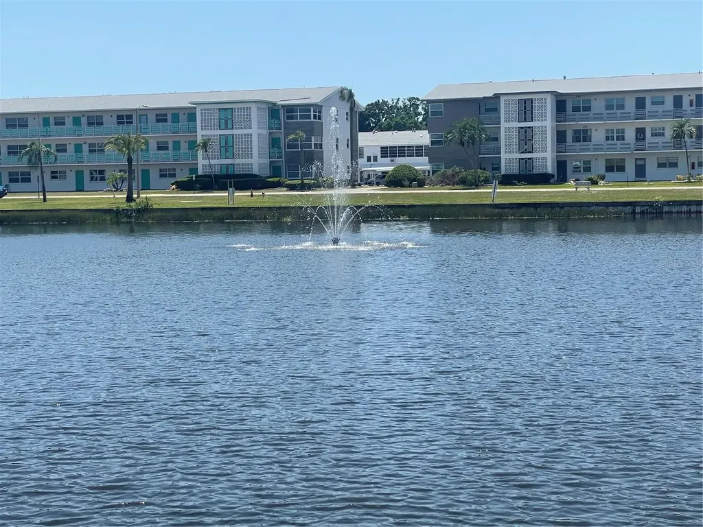2011 58th Avenue N St Petersburg FL 33714
