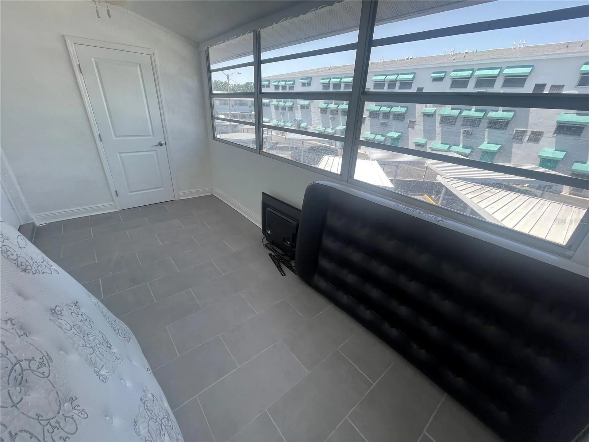 2011 58th Avenue N St Petersburg FL 33714
