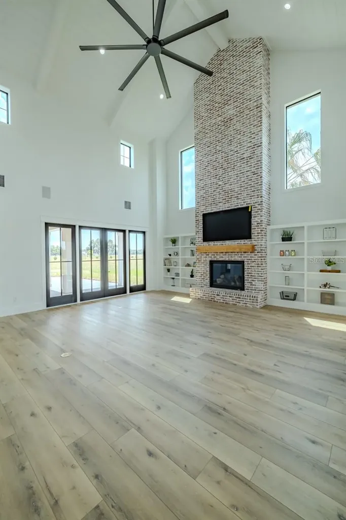 3515 Powerline Road Lithia FL 33547