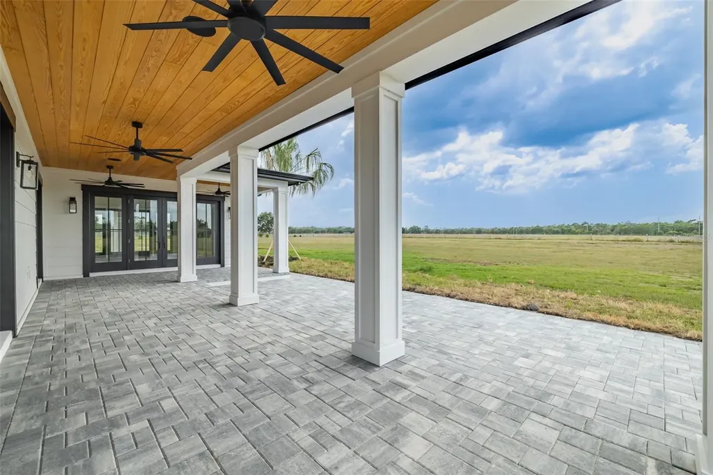 3515 Powerline Road Lithia FL 33547
