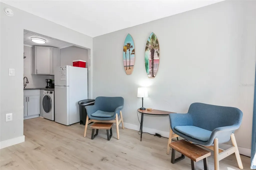 170 Roosevelt Drive Sarasota FL 34236