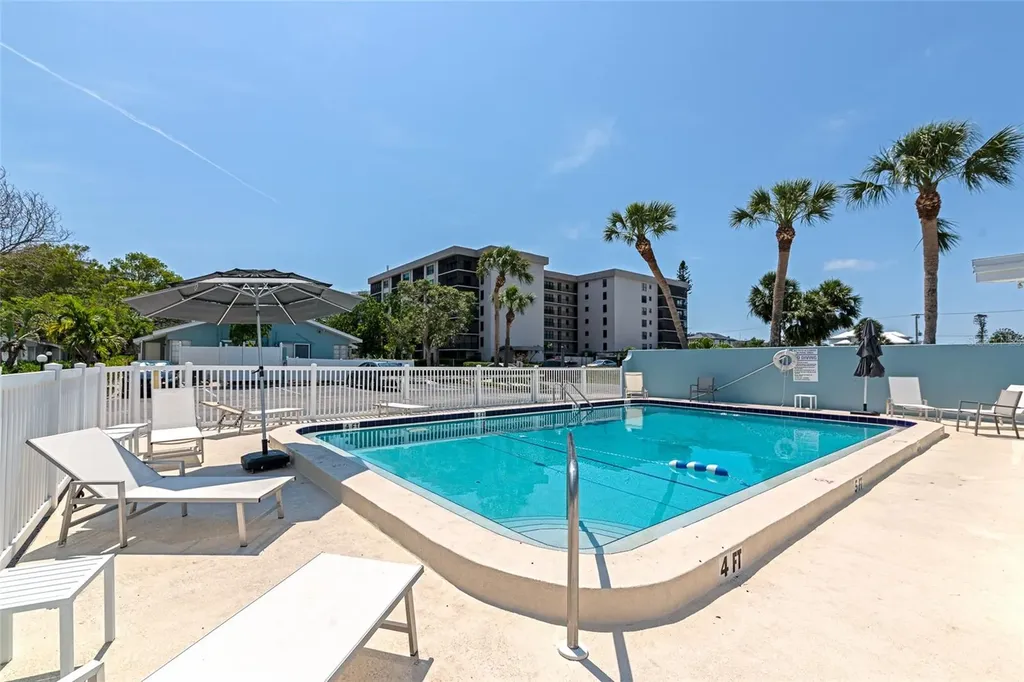 170 Roosevelt Drive Sarasota FL 34236