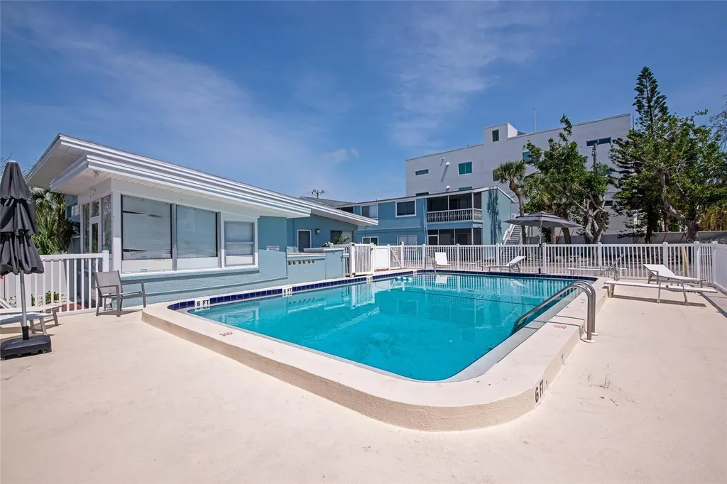 170 Roosevelt Drive Sarasota FL 34236