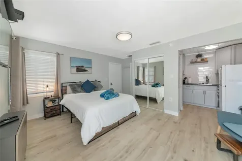 170 Roosevelt Drive Sarasota FL 34236
