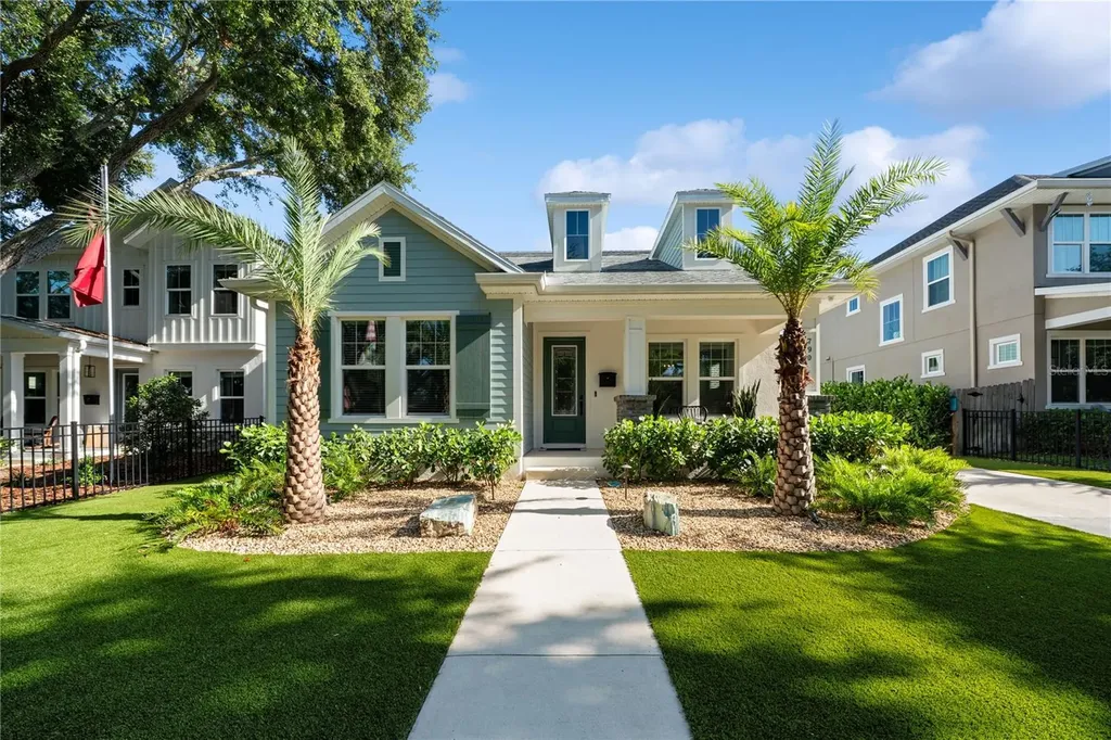 790 36th Avenue N St Petersburg FL 33704