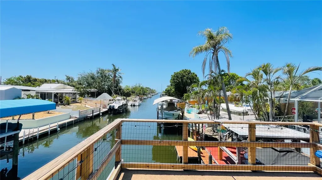 409 Bryn Mawr Island Bradenton FL 34207