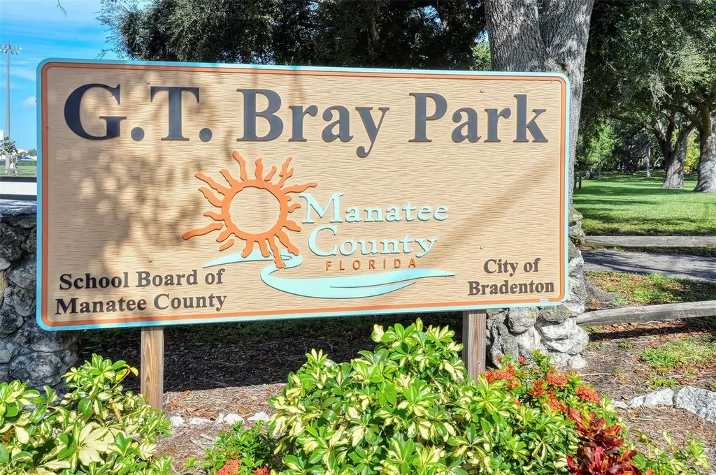 409 Bryn Mawr Island Bradenton FL 34207