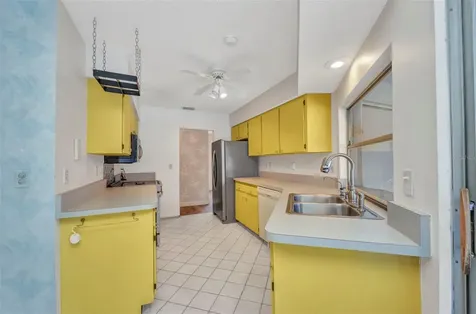 6916 Rex Lane Sarasota FL 34243