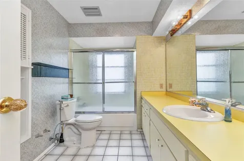 6916 Rex Lane Sarasota FL 34243