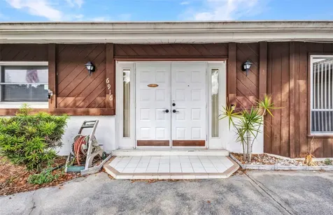 6916 Rex Lane Sarasota FL 34243