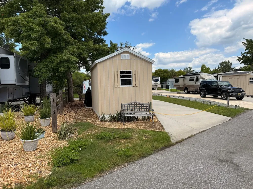 2826 NE 104th Avenue Silver Springs FL 34488