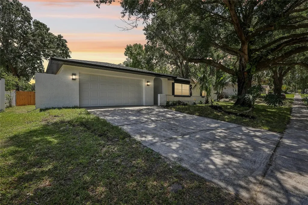 641 Peachwood Drive Altamonte Springs FL 32714