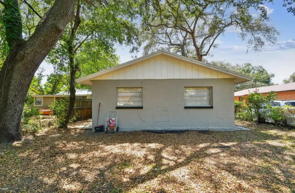 10007 N 10th Street Tampa FL 33612