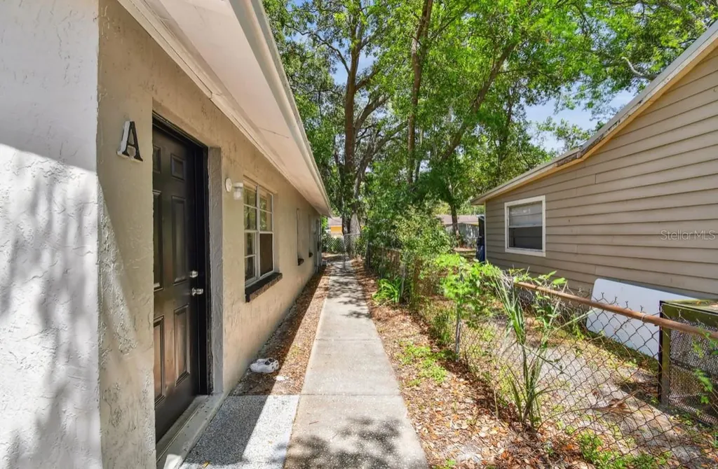 10007 N 10th Street Tampa FL 33612