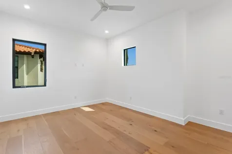 2087 Michigan Avenue NE St Petersburg FL 33703