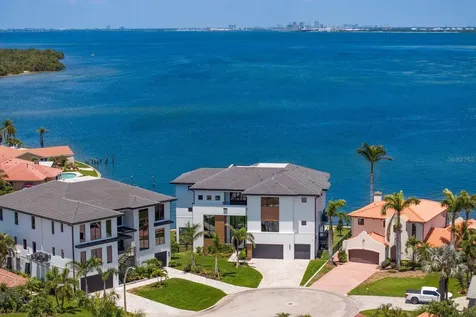 2087 Michigan Avenue NE St Petersburg FL 33703