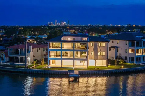 2087 Michigan Avenue NE St Petersburg FL 33703