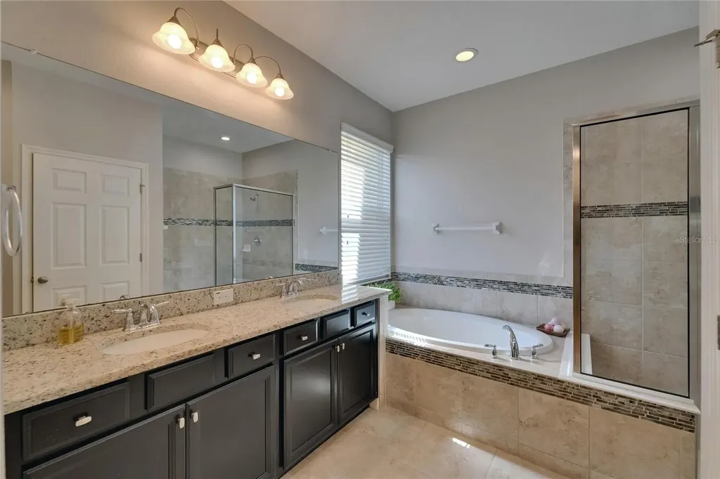 17510 Bright Wheat Drive Lithia FL 33547