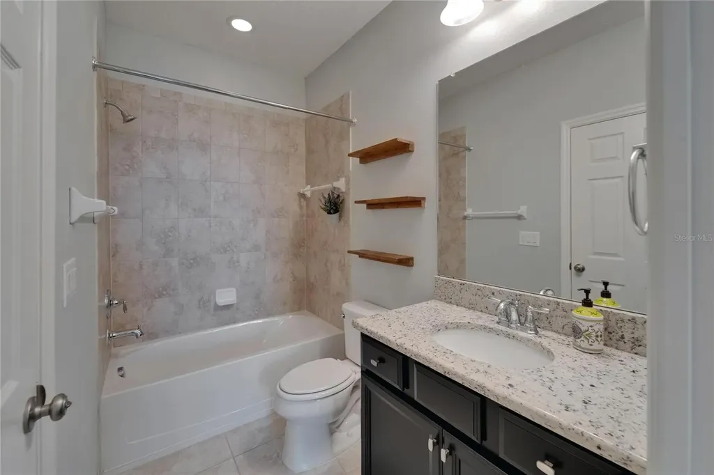 17510 Bright Wheat Drive Lithia FL 33547